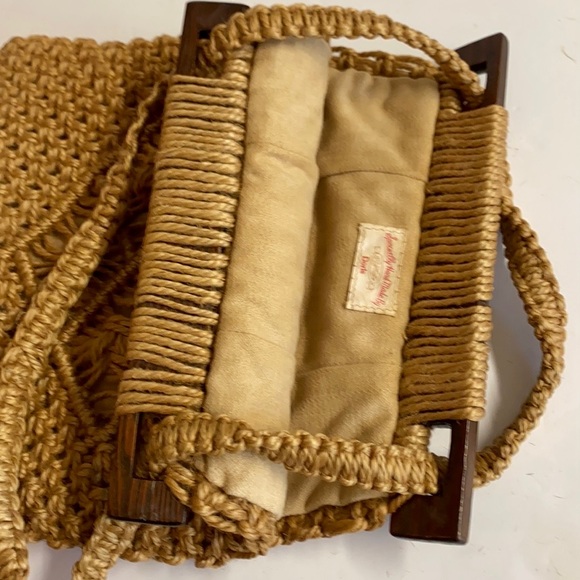 Vtg 70s handmade Boho Raffia bag.Beautiful unique bag.There is damage on strap. - Picture 6 of 10